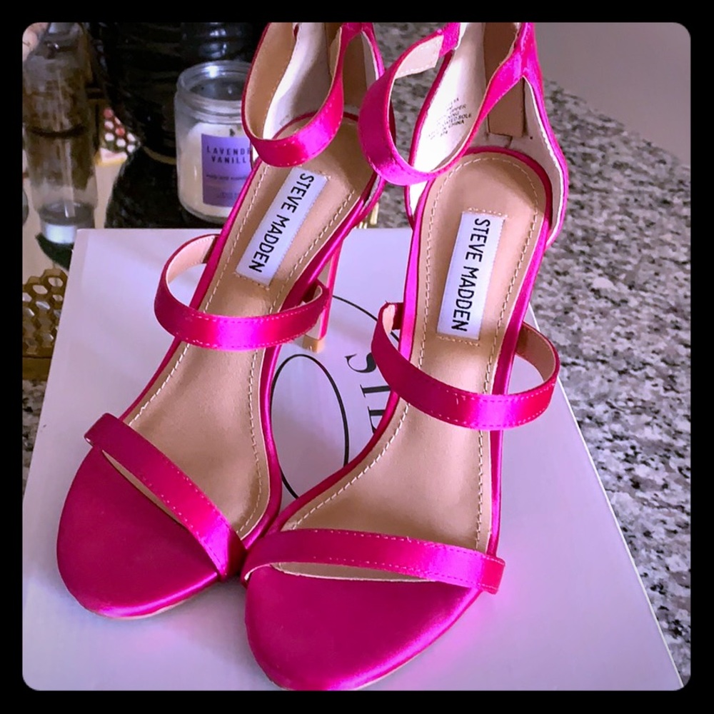 Steve Madden Fuschia Satin Heels